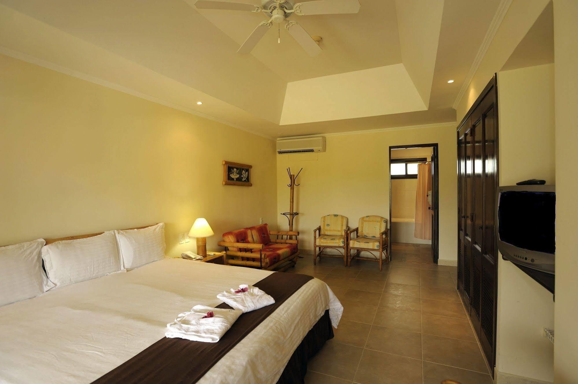 Tranquility Bay Antigua Hotel Jolly Harbour ภายนอก รูปภาพ